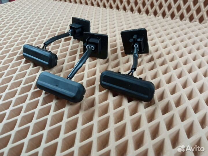 Кнопка открывания багажника Opel Insignia