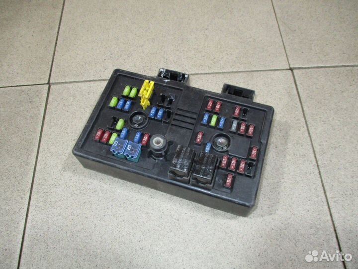 Блок предохранителей Chevrolet Captiva (C100)