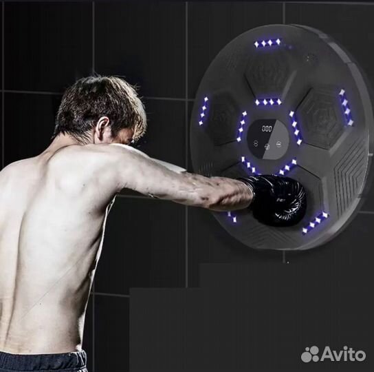 Тренажер для бокса настенный