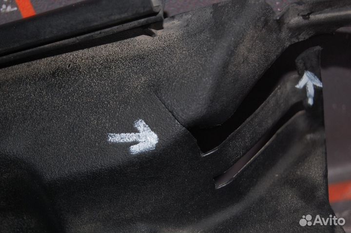 Уплотнитель крыла переднего правого - Lexus GX