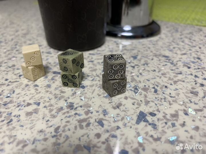 Кости (зарики) из бивня мамонта