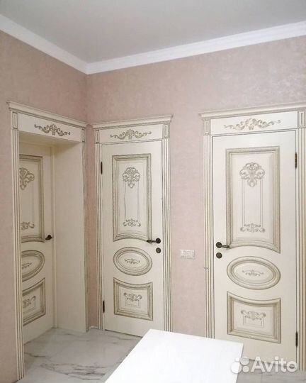 Двери межкомнатные с золотом/патиной