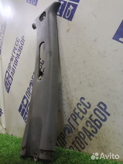 Обшивка стойки правая Hyundai Terracan внедорожник