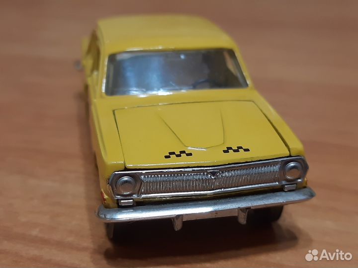 Волга газ 24 такси (А14) модель 1:43 СССР (редкая)