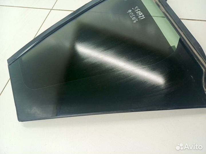 Глухое стекло заднее правое (Volkswagen ID.6)