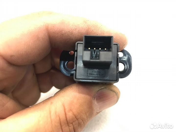 Кнопка аварийной сигнализации Chevrolet Cruze