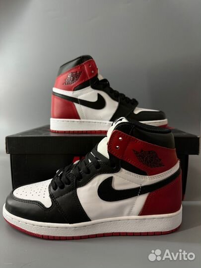 Nike Air Jordan 1 Retro High OG Black Toe