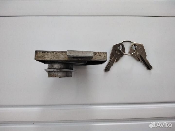 Замки мебельные