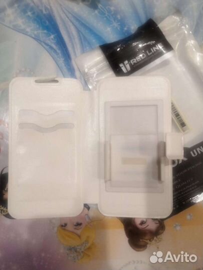 Чехлы универсальные на маленькие смартфоны