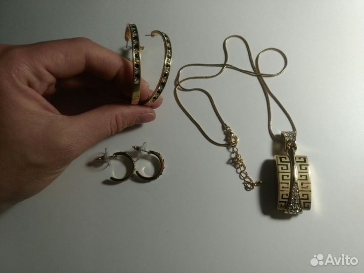 Серьги и кулон