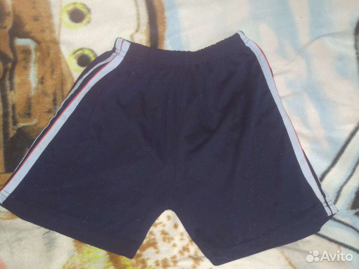 На мальчика.рост 140-146см