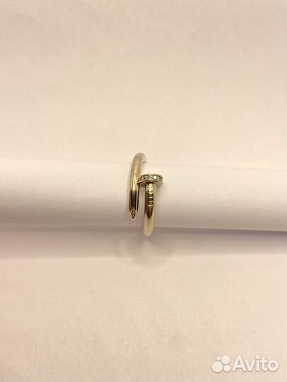 Золотое кольцо в стиле Cartier с бриллиантами