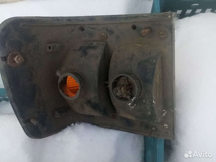 Задний плафон волга 3102