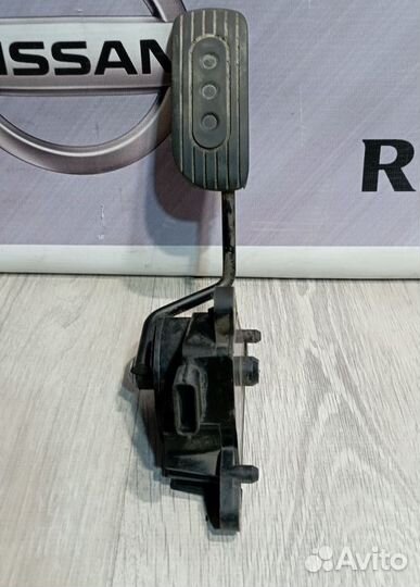 Педаль газа Nissan note E11