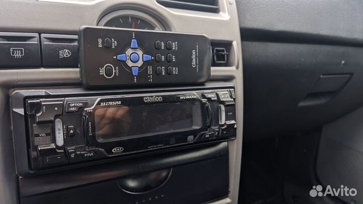 Clarion DXZ 785