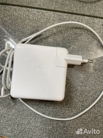 Зарядка на Macbook pro