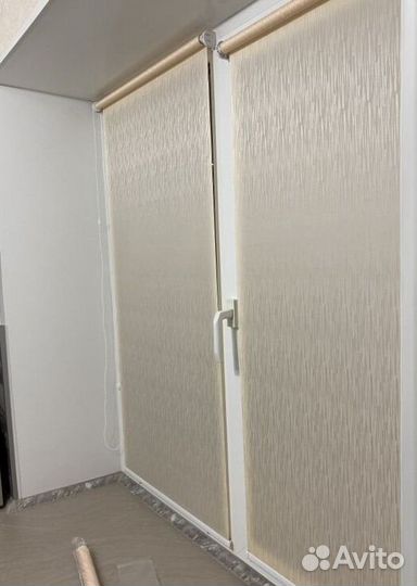 Рулонные шторы зебра в коробе T7431