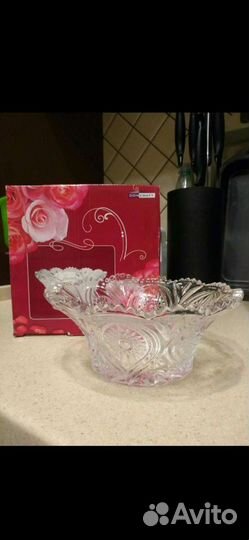 Стеклянная конфетница