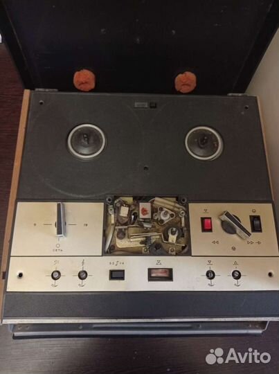 Катушечный магнитофон