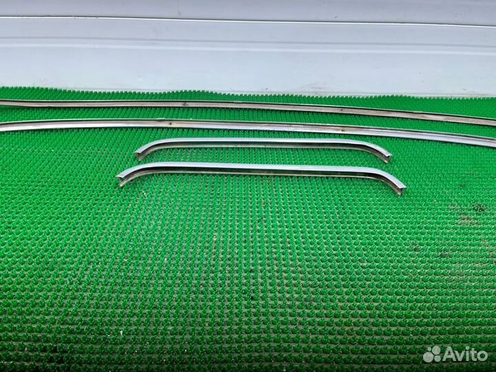 Молдинг лобового стекла Газ Волга 3110 2000