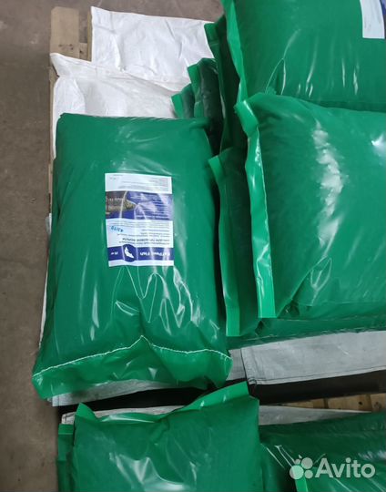 Сухой корм для прудовой рыбы