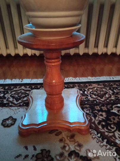 Подставка под цветы