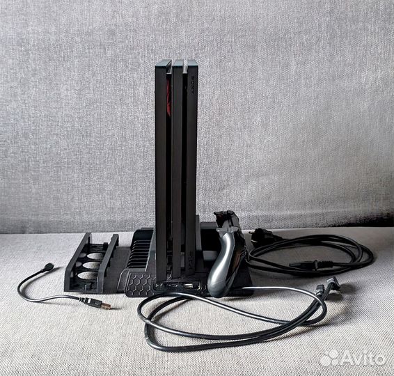 Ps4 Pro + Cooling Charge Stand