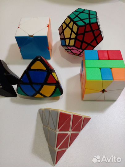 Коллекция кубик-рубиков
