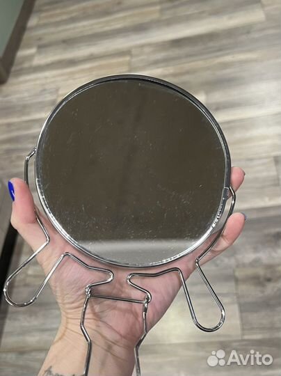 Настольное зеркало