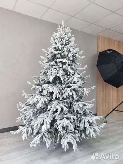 Искусственная ель голубая