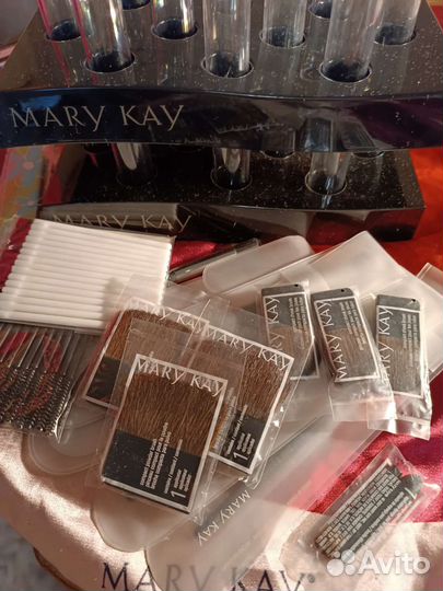 Подставка для помады.Кисти для губ и тд.Мери Кей