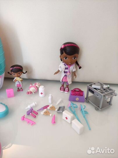 Много игрушек