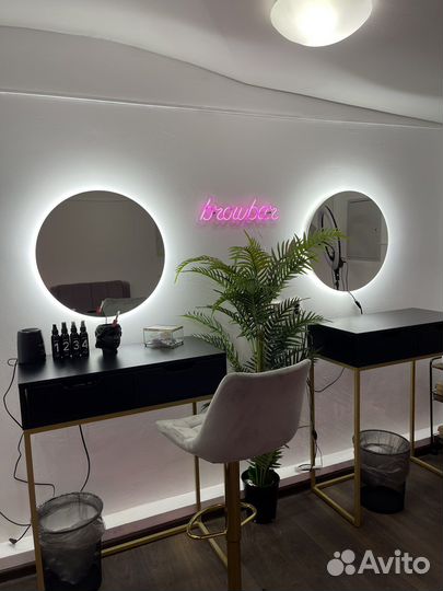 Аренда рабочего места бровиста/визажиста/стилиста