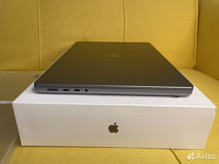 Топовый MacBook Pro 14 m1 Pro 16Gb 1Tb 2022