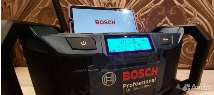 Продам радио бош синий от сети и от аккумулятороа