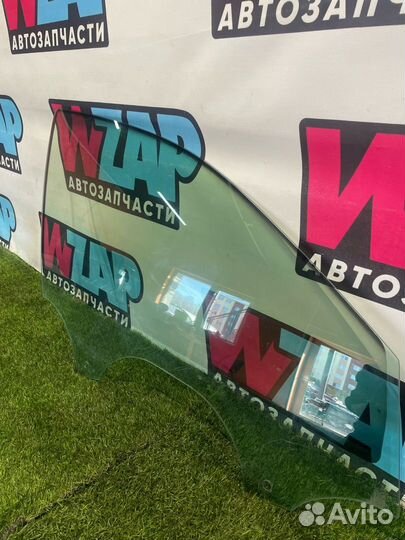 Стекло двери передней правой Volkswagen Jetta 7