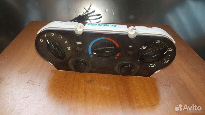 Блок управления отопителем Ford Fusion