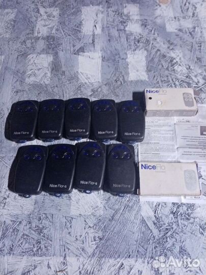 Пульт управления автоматическими воротами и шлагба