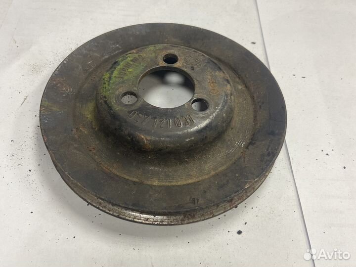 Шкив помпы Vw Passat B3, Golf 2/3 027121031