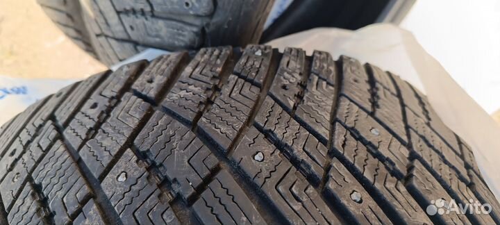 Goodyear Ultragrip Ice Arctic 215/55 R17 98T