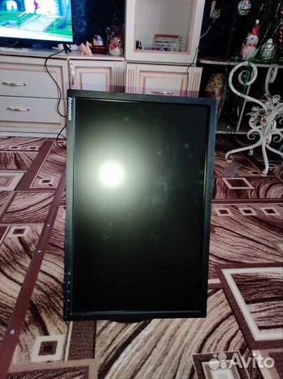 Монитор lenovo think vision