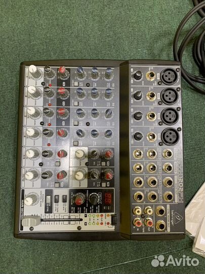 Микшерный пульт behringer xenyx 1202fx