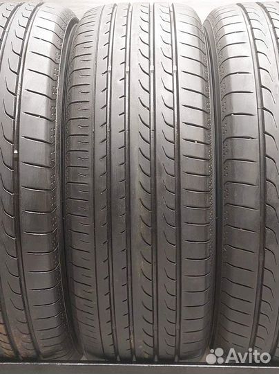 Yokohama BluEarth RV-02 215/60 R17 96H