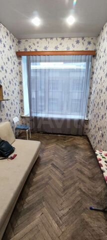 Комната 14 м² в 5-к., 3/6 эт.