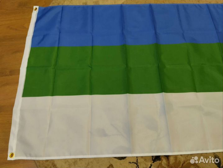 Флаги Республики Коми, России с гербом