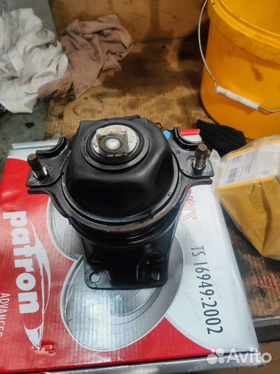 Подушка двигателя Хонда crosstour