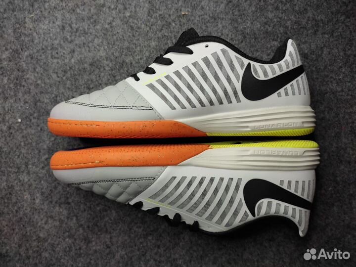 Футзалки Nike