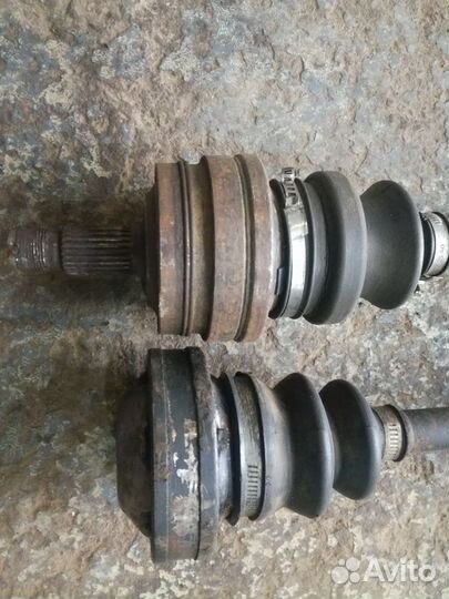 Привод задний левый Мерседес 124