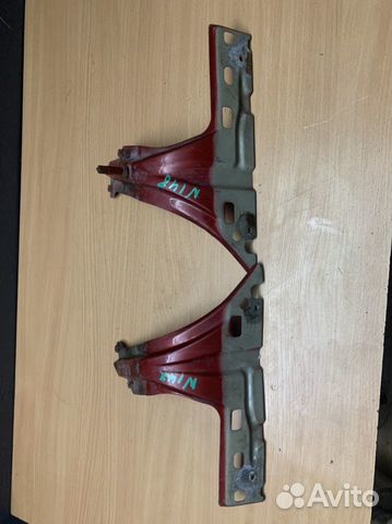 Кронштейн крепления крыла Touran 2003-2010 rh