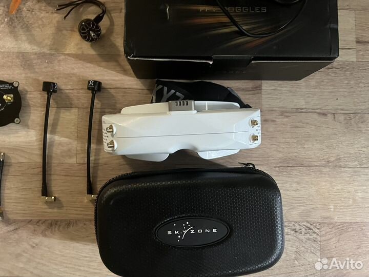 Квадрокоптер плюс очки skyzone 04l